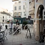 Maison Du Colombier * Beaune (Cote d'Or)