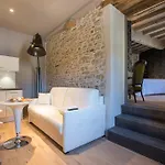 Maison Du Colombier * Beaune (Cote d'Or)